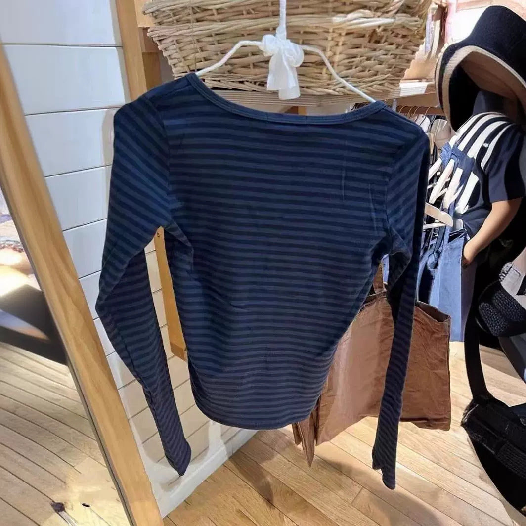Kvinders langærmet Henley skjorte med fine striber Stilla