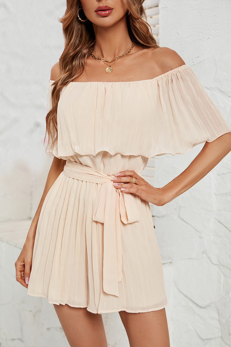 Dame Off-Shoulder Playsuit med flydende folder og figursyet bælte Stilla