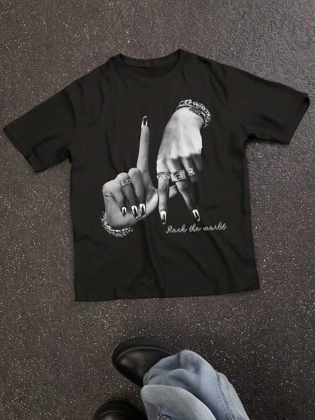 Dame T-shirt med kunstnerisk dødningehovedmotiv og afslappet snit Skovae