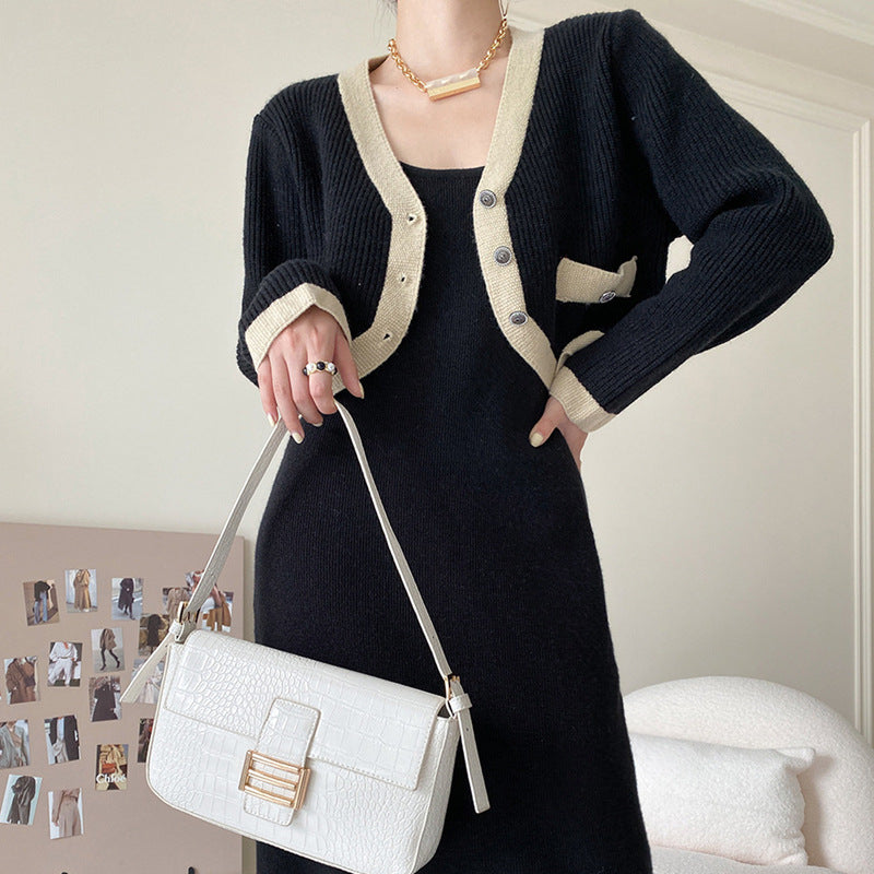 Femme Elegante Strik-Midi-Kjole med Cardigan-Overlay Stilla