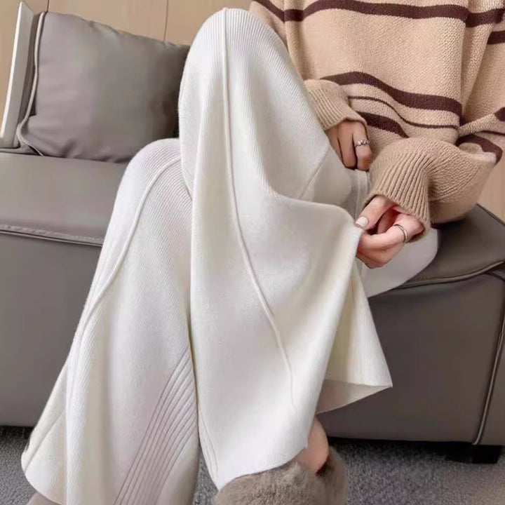 Kvinders brede strikbukser med struktureret design Stilla