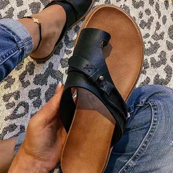 Dame komfortable clogs med moderne rem-design og anatomisk sål Stilla