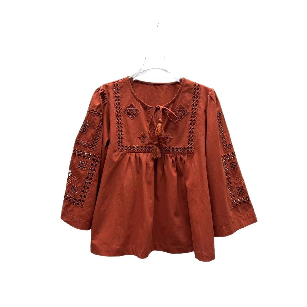 Damebluse med kunstneriske broderier og elegante kvaster Stilla
