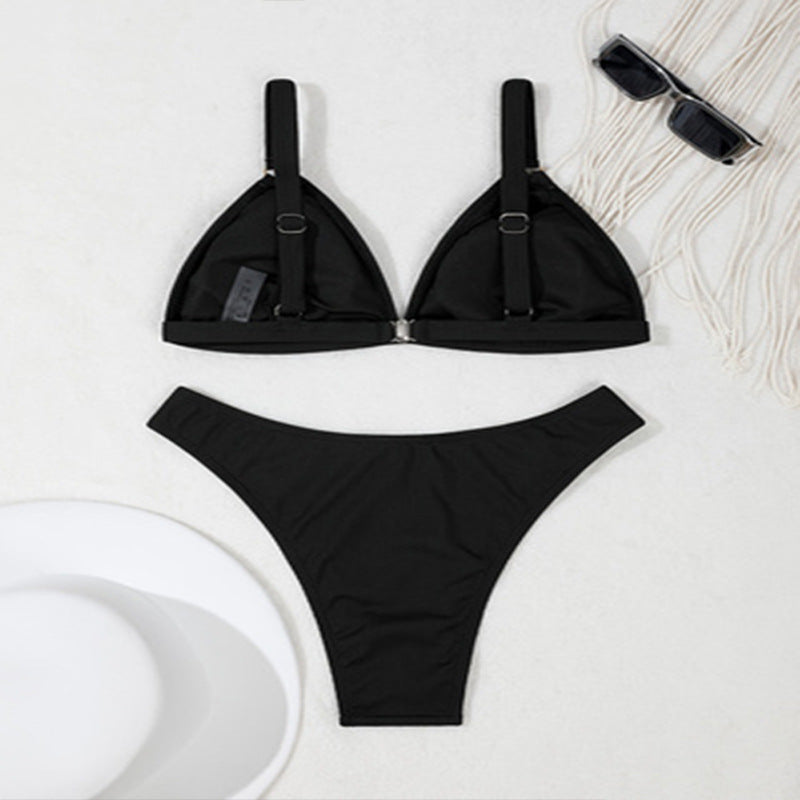 Dame triangle-bikini med elegante metalaccenter Skovae