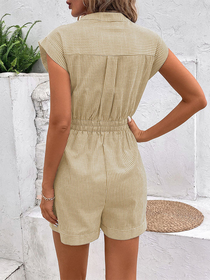 Femme Button-Up Utility Romper med justerbare taljedetaljer Stilla