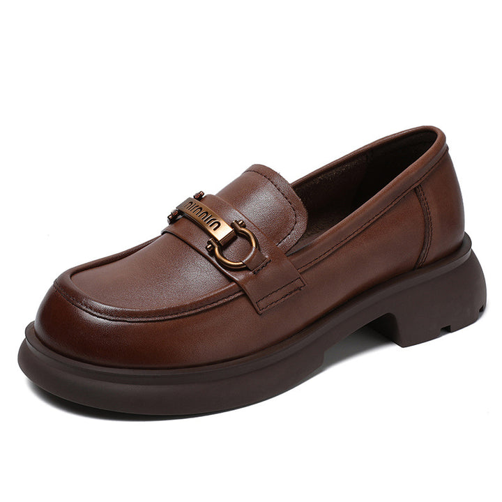 Dame Elegante Chunky Slipper med dekorative metal accenter Stilla