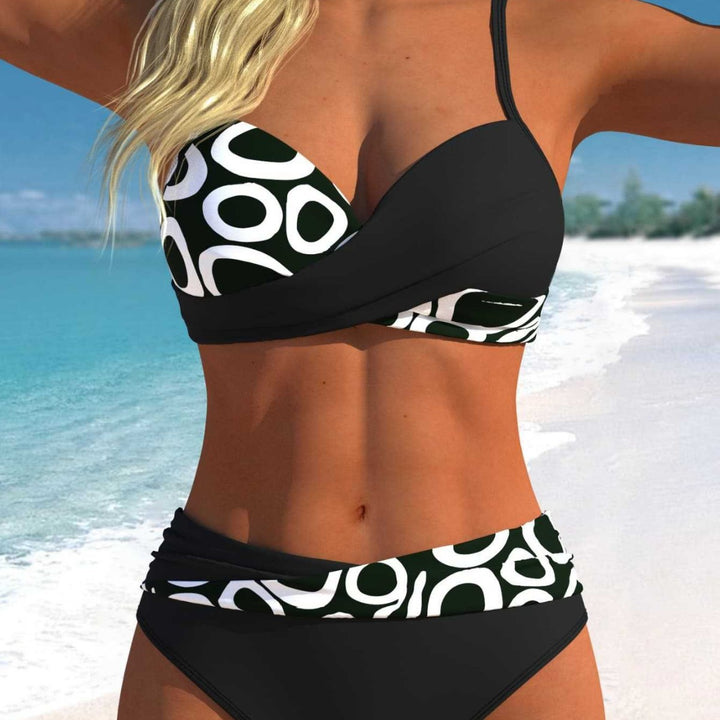 Dame bikini-sæt med forførende indpakningsdesign og smukt mønster Skovae