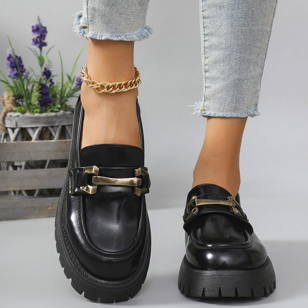 Dame Chunky Loafers med robust profil og elegante metalakenter Stilla