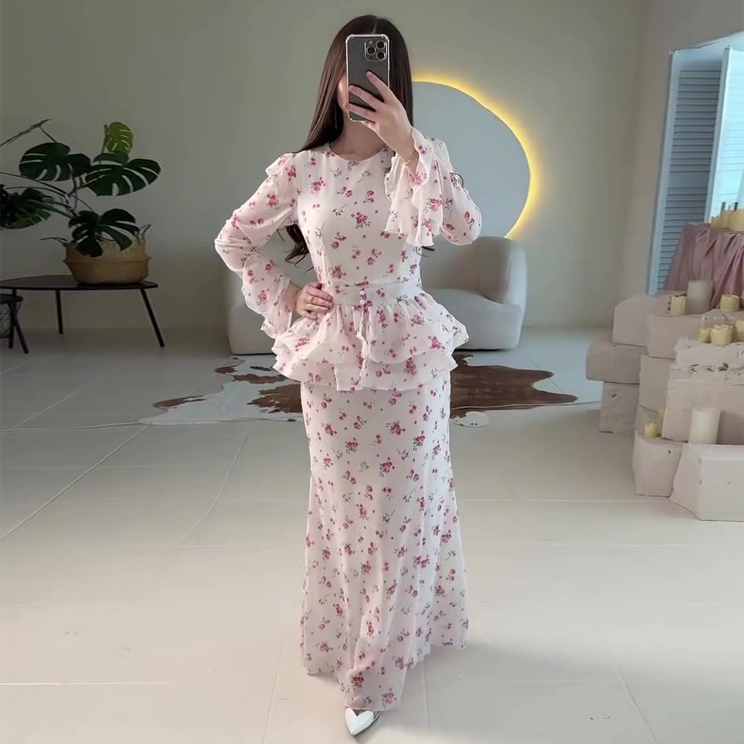 Kvindernes maxi kjole med voluminøs peplum og blomsteraccenter