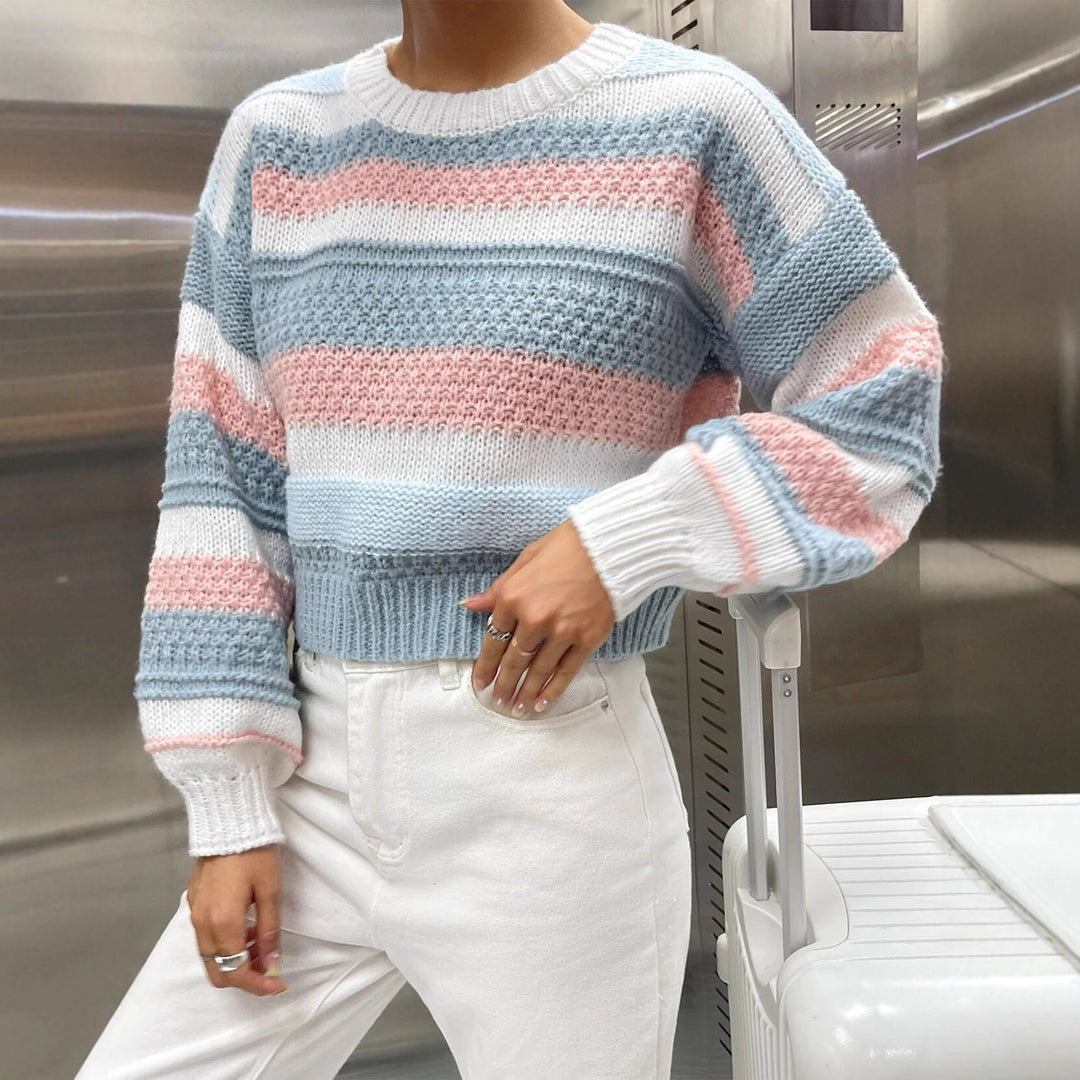 Dame moderigtige sweater med unik stribedesign og afslappet snit Stilla