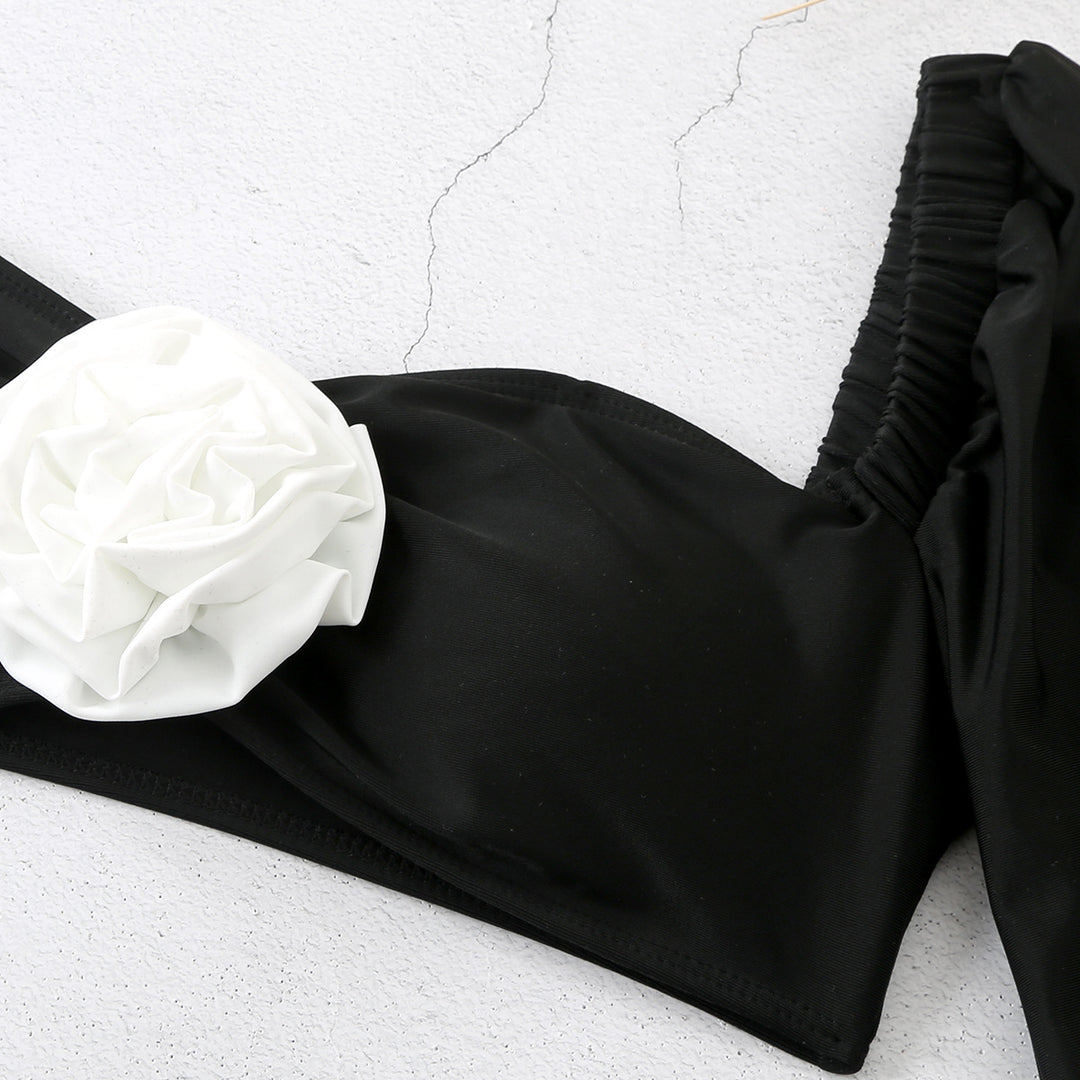 Dame Bikini-sæt med romantiske flæsedetaljer og elegant design Stilla