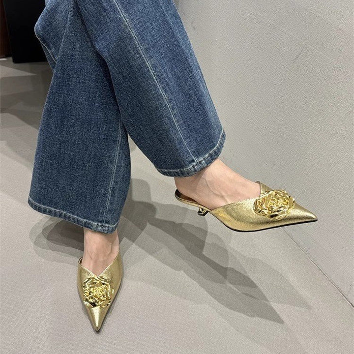 Dame Stilfulde spidse slip-ons med blomsterdekoration Stilla