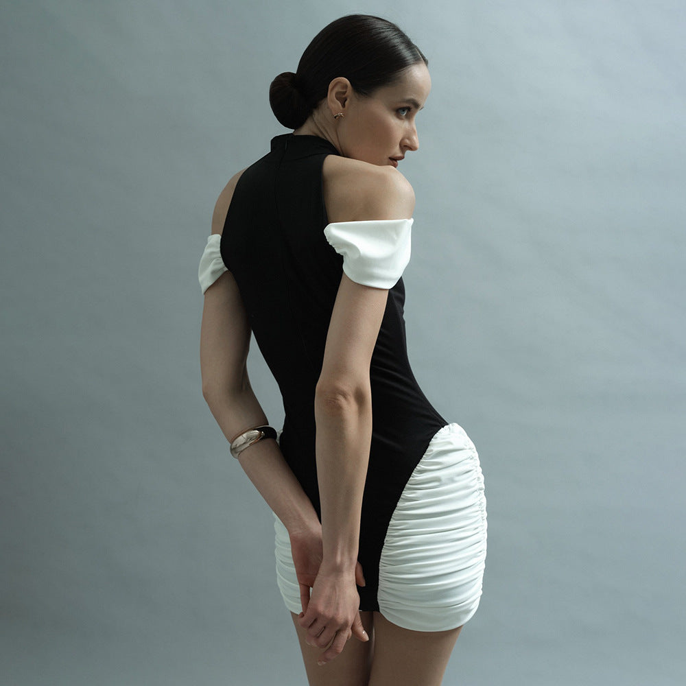 Dame Stilfuldt Bodycon-kjole med innovative flæsedetaljer Skovae