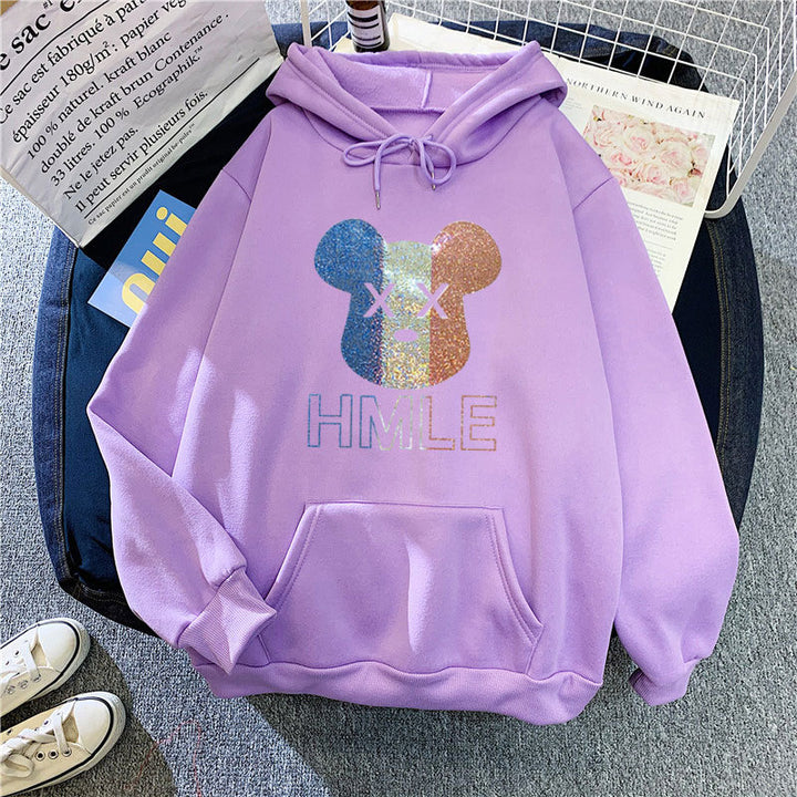Kvinders hoodie med kunstnerisk bjørnemotiv Skovae