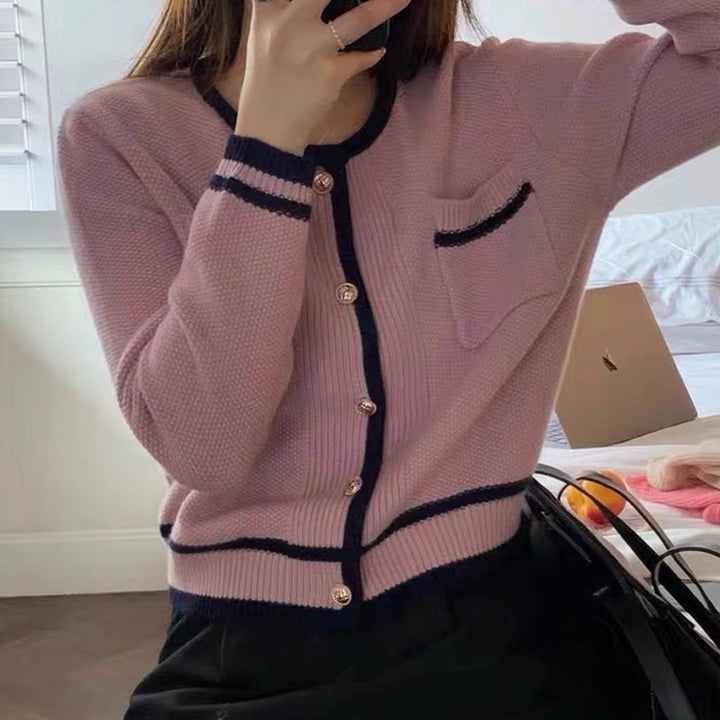 Femme Boutique-inspirerede Knap-Cardigan Stilla