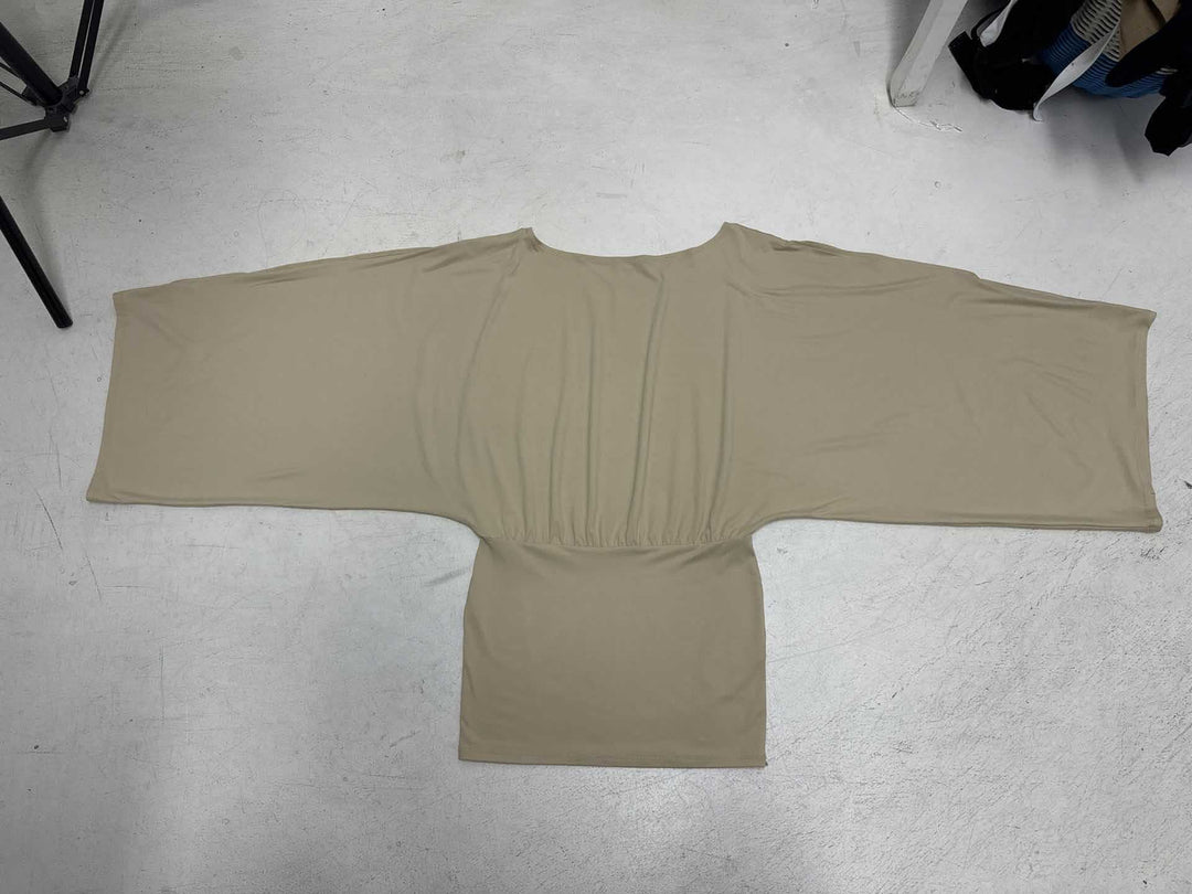 Dame Oversize Tunika med spændende indpakningsdesign og generøse ærmer Skovae