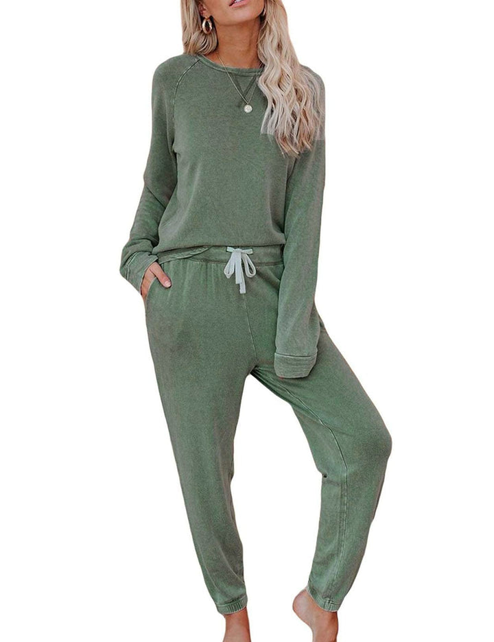 Kvindernes komfortable lounge sæt med stilfuld oversized sweater og afslappende bukser Stilla