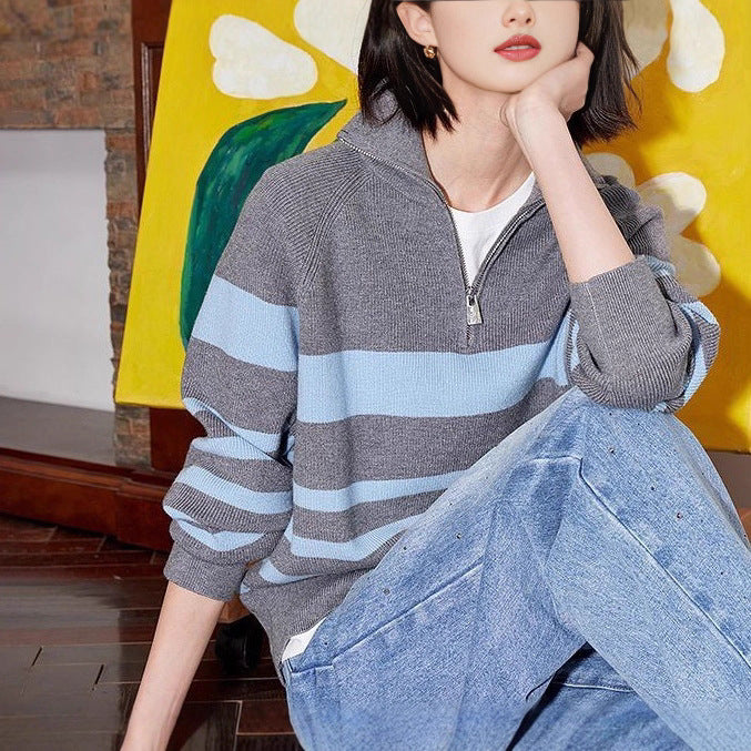 Dame hyggeligt strikket sweater med moderigtig halv-lynlås lukning Stilla