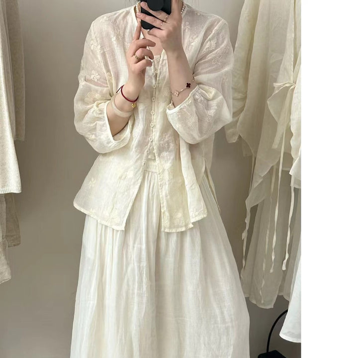 Femme Broderi Flydende Knapliste Bluse Stilla