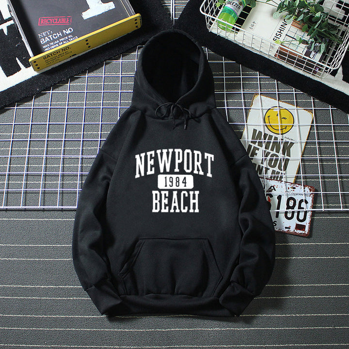 Kvindernes hættetrøje med nostalgisk Newport Beach skrift Skovae