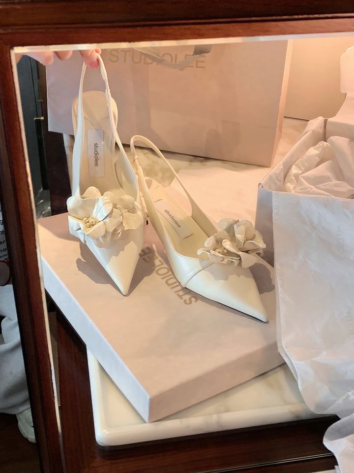 Dame elegante spidse Slingback-hæle med blomsteraccent Stilla