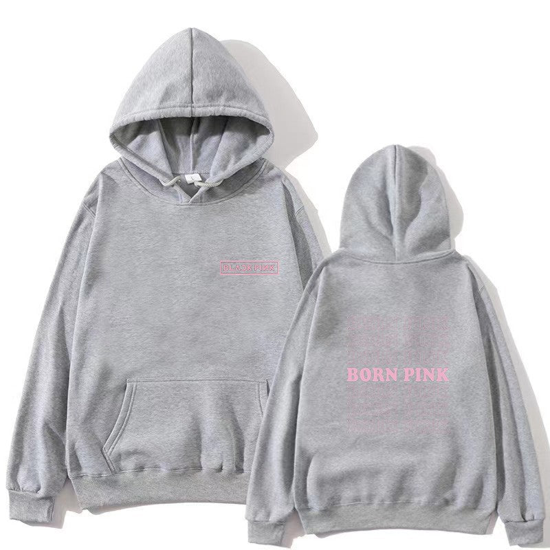 Kvinders hoodie med slående grafisk design Skovae