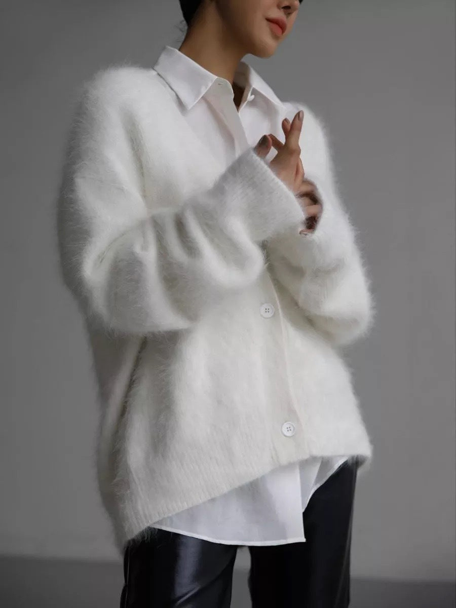 Kvinders hyggelige cardigan lavet af mohairblanding med knaplukning Stilla