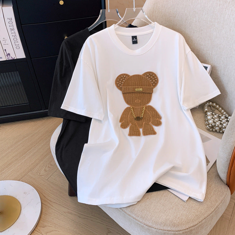Dame T-shirt med kreativt bjørnemotiv og moderne design Stilla