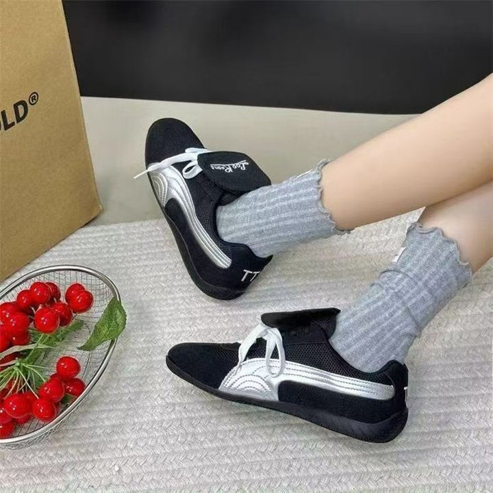 Dame Sporty Sneakers med åndbar mesh-overflade og moderne design Stilla