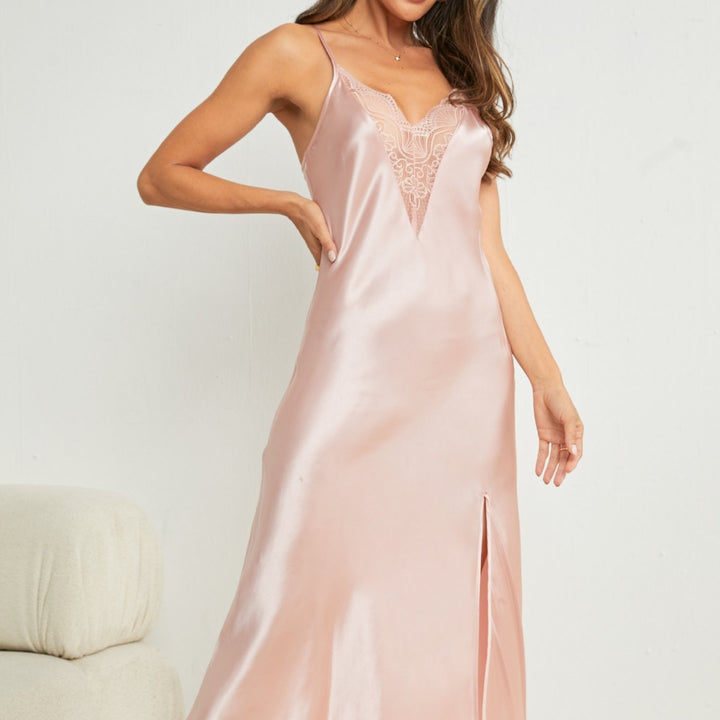 Elegant satin loungewear kjole til damer med blonder indsæt Stilla