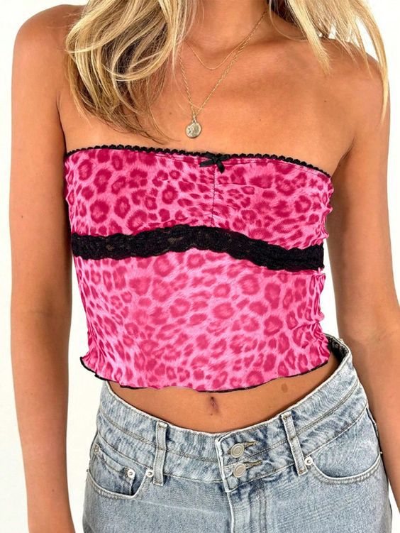 Dame bandeau-top med trendy leopardmønster og delikat spidskant Skovae
