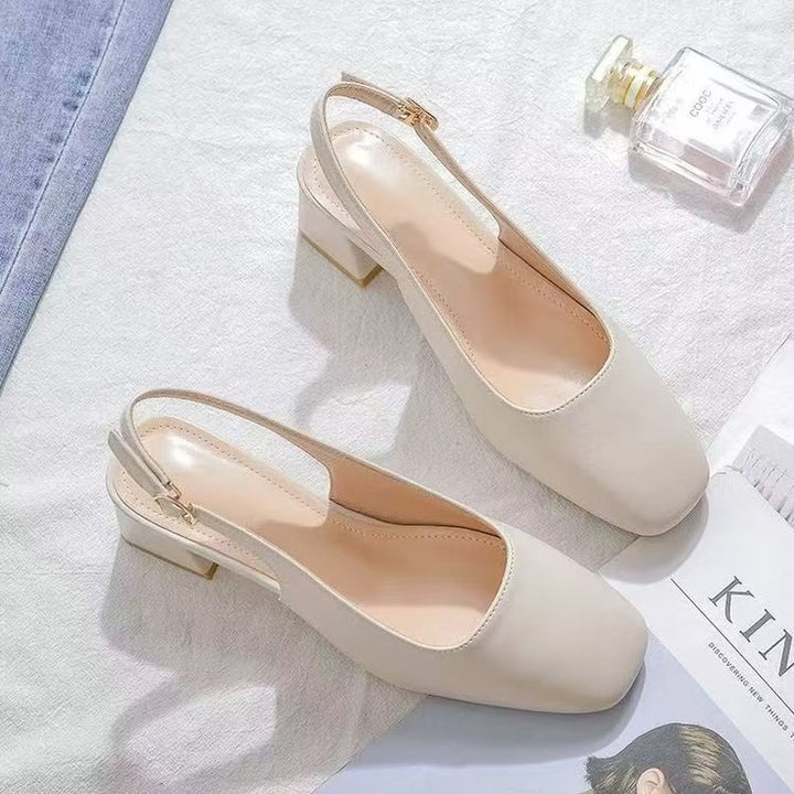 Dame Slingback-pumps med dekorativ rem og elegant blokhæl Stilla