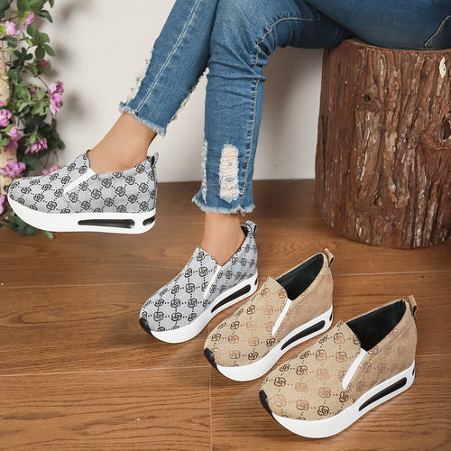 Dame komfortable slip-on sneakers med sporty design og åndbart overmateriale Stilla