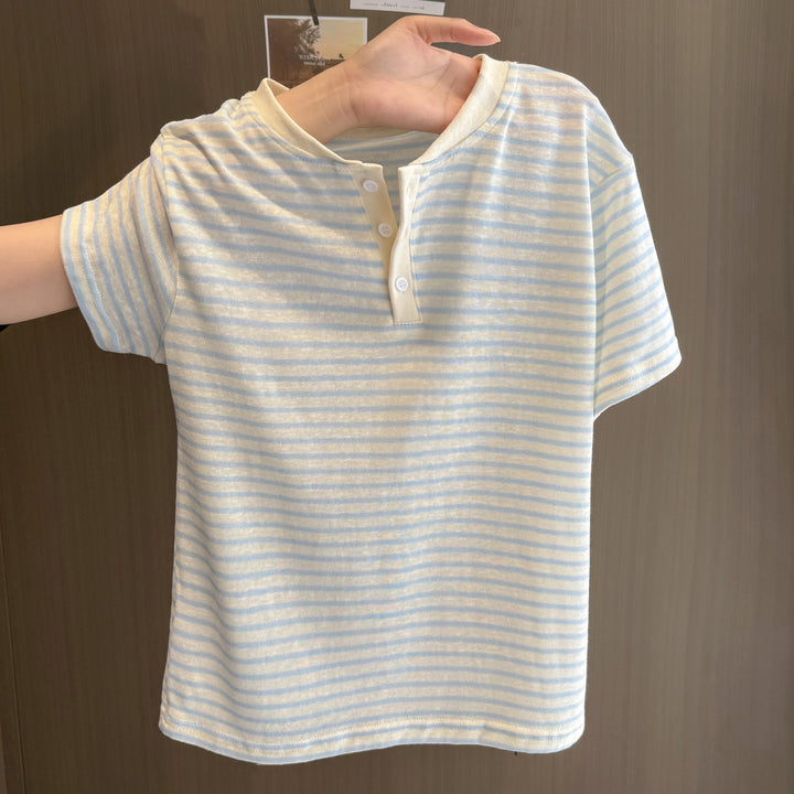 Femme Stribet Kortærmet Henley-T-Shirt med Knapdetalje Stilla