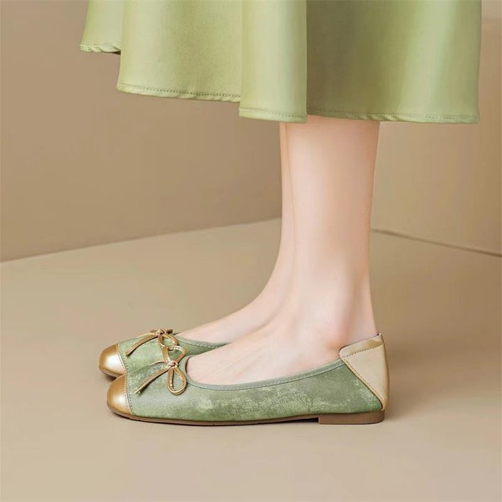 Dame ballerinaer med moderigtige bånd-detaljer og elegante accenter Stilla