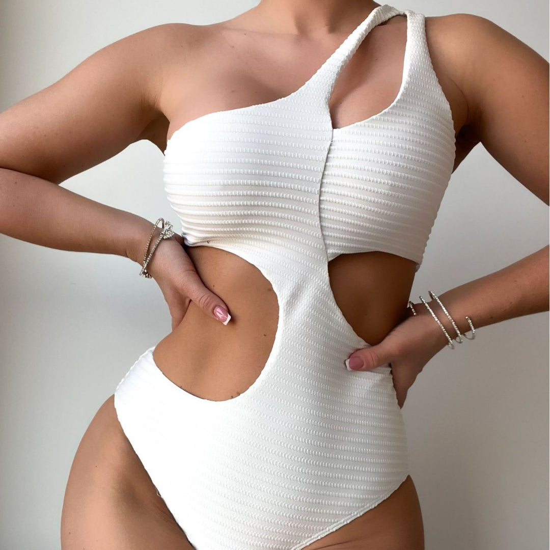 Dame En-sidet Badedragt med innovativt Cut-Out-design og struktureret stof Stilla