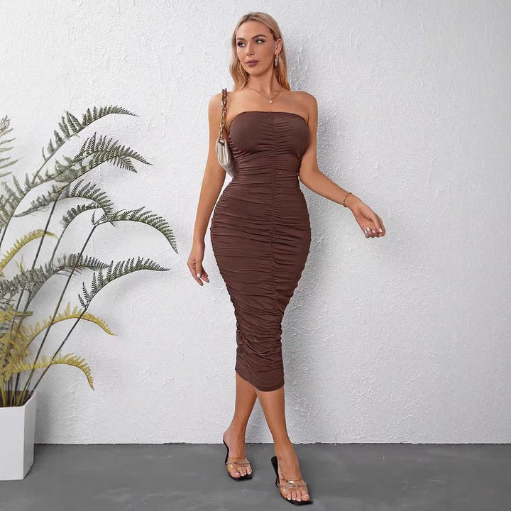 Dame Elegant Midi-kjole med raffineret flæsedesign og figursygende pasform Stilla