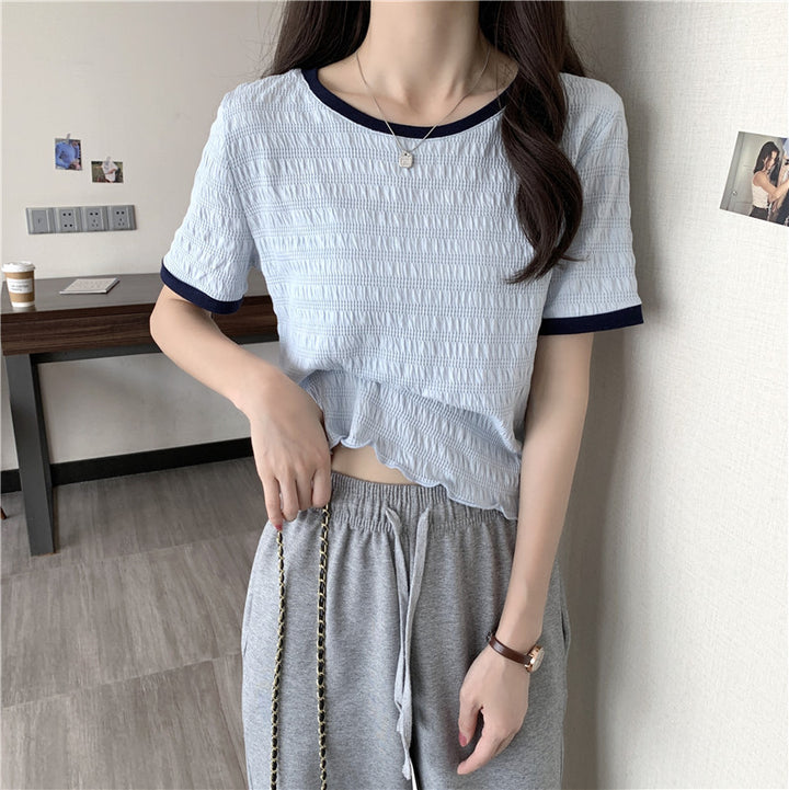 Femme Cropped Tekstureret T-shirt med Kontrastbesætning Stilla