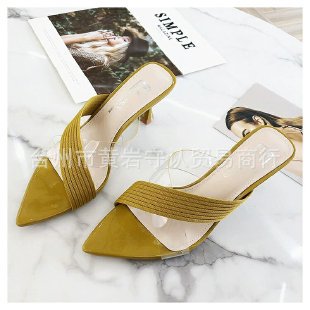 Dame mode Slingback-pumps med et stilfuldt snit og elegant remdesign Stilla