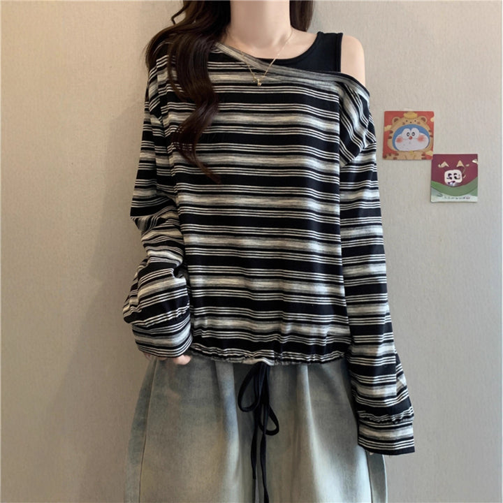 Kvinders afslappede skjorte med lange ærmer og off-shoulder design Stilla