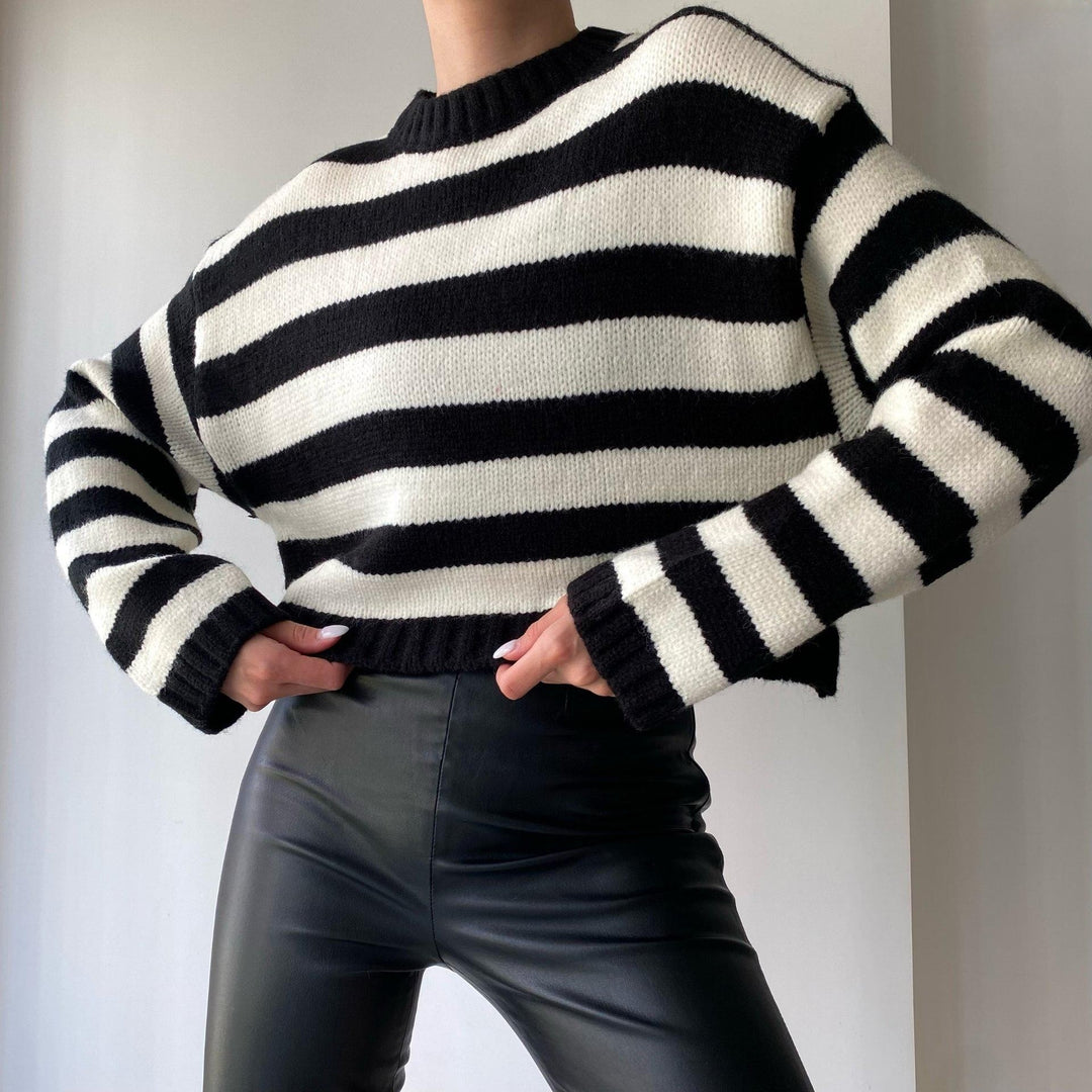 Dame afslappet sweater med moderne stribemønster og behagelig pasform Stilla