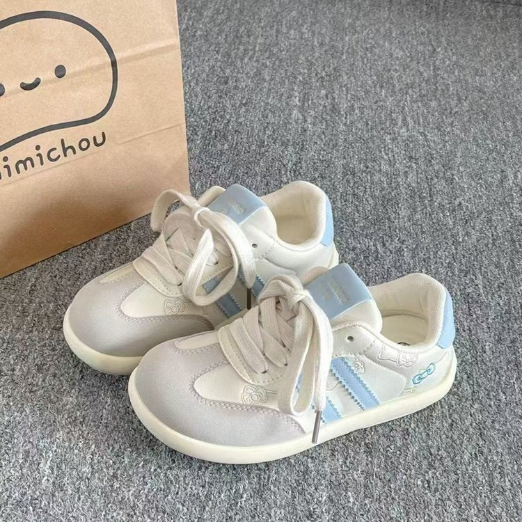 Dame Sneakers i moderne design med åndbart mesh-overflade og behagelig sål Stilla