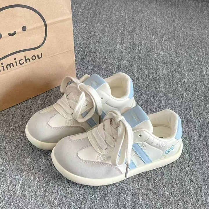 Dame Sneakers i moderne design med åndbart mesh-overflade og behagelig sål Stilla