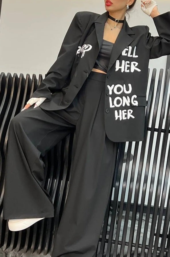 Dame Oversized Blazer med urban graffiti-tryk og brede bukser Stilla