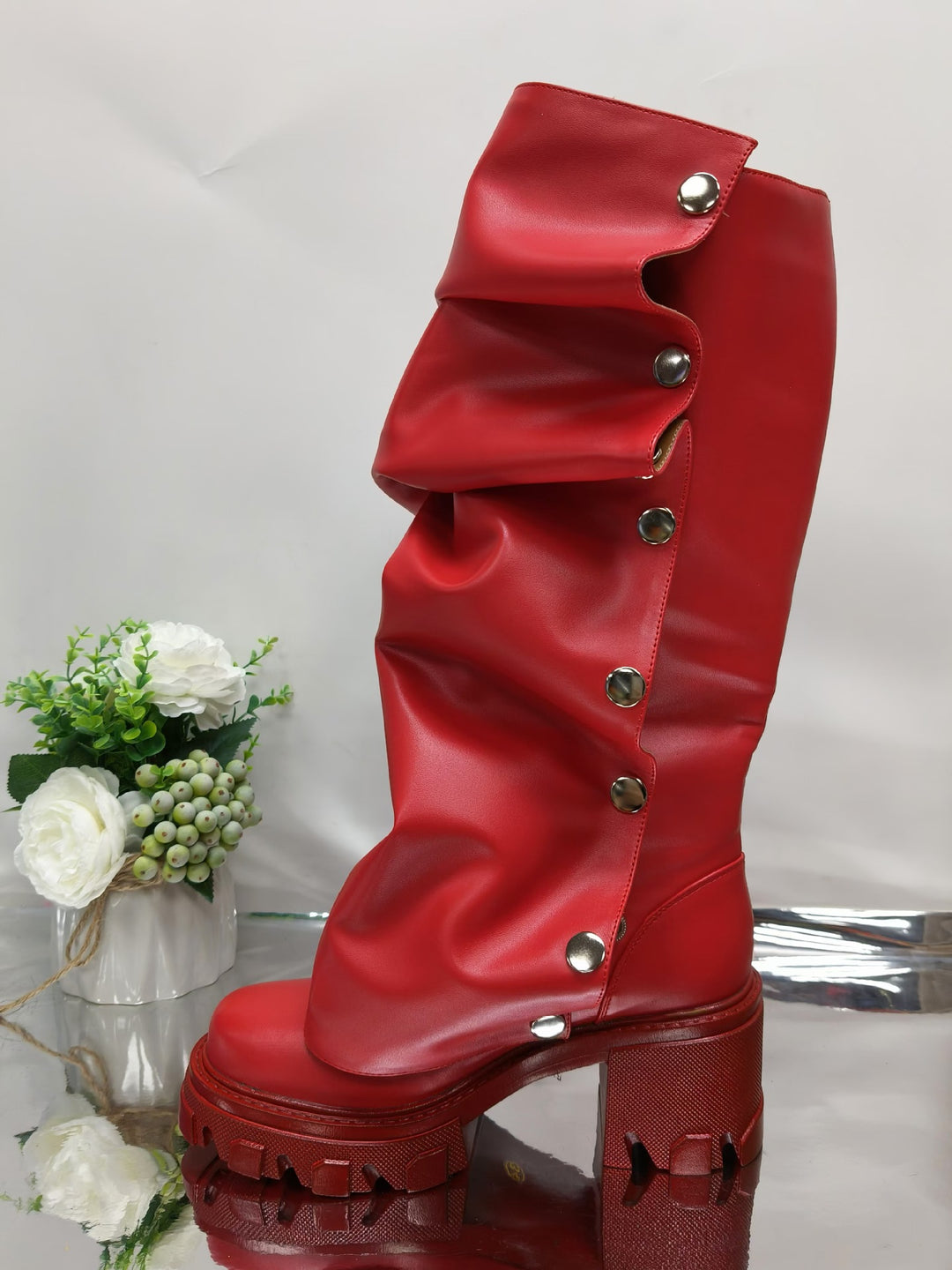 Femme dekorative Over-the-Knee Slouch-Støvler med Nitte-detaljer Stilla