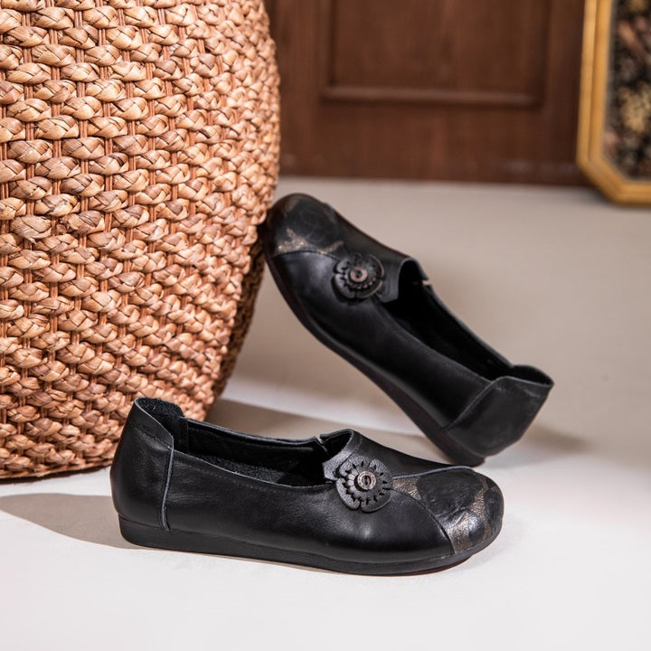 Femme Elegante Læder Ballerina Flats med Floral Accent Stilla