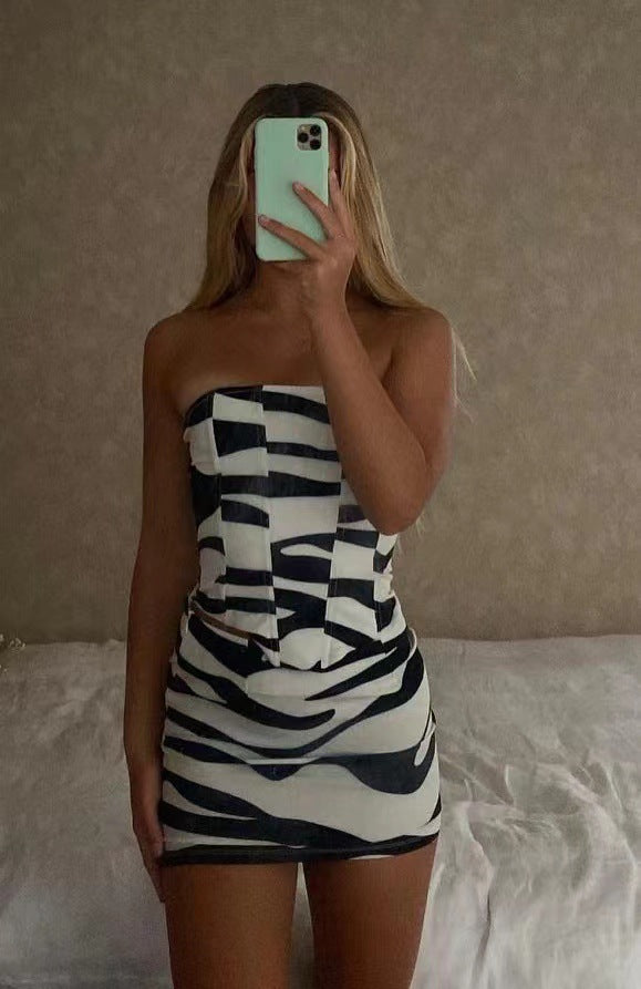 Dame Mini-kjole med struktureret zebra-mønster og smalt snit Skovae