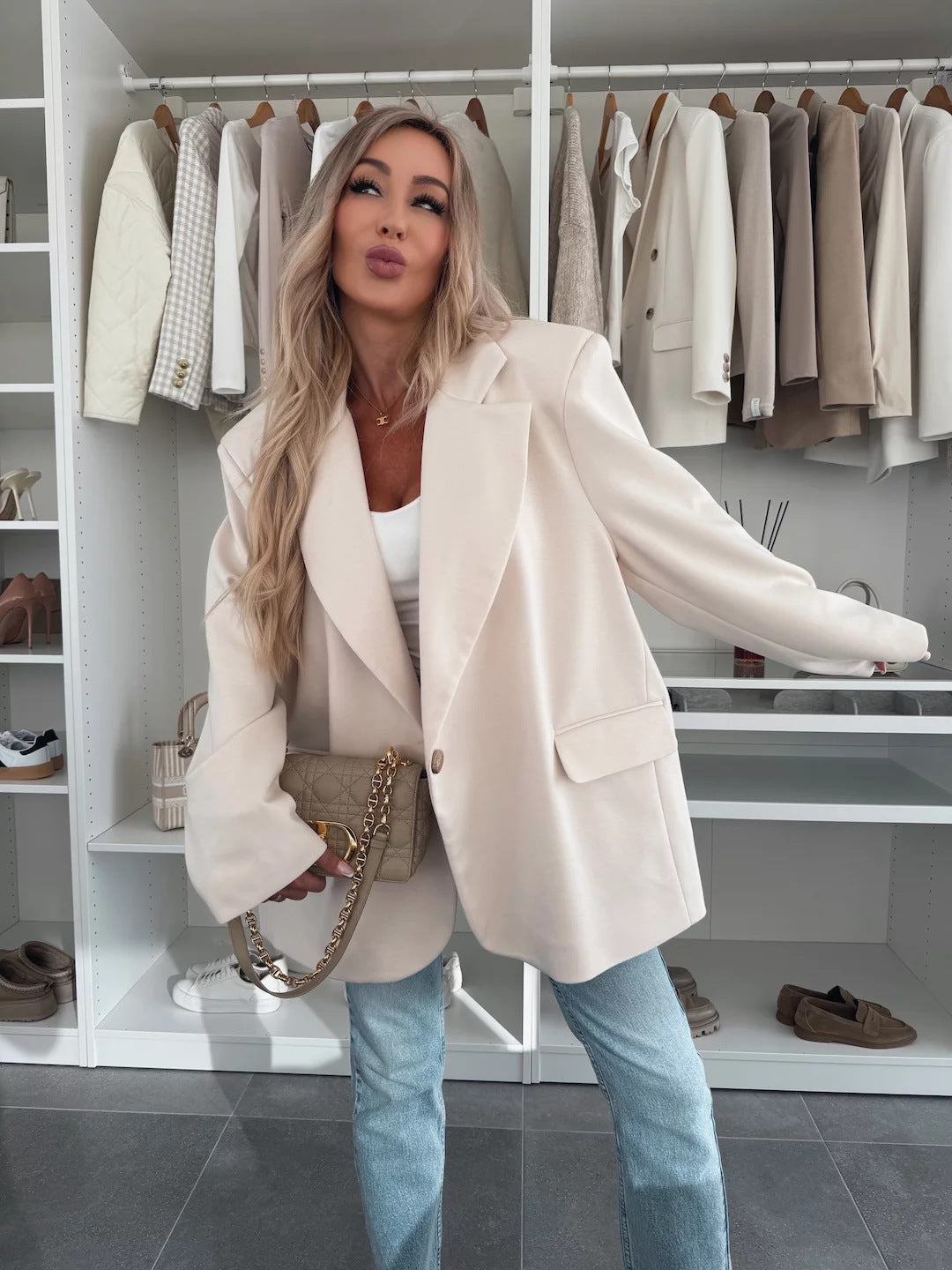 Kvinders oversized blazer med teksturerede ærmer Skovae