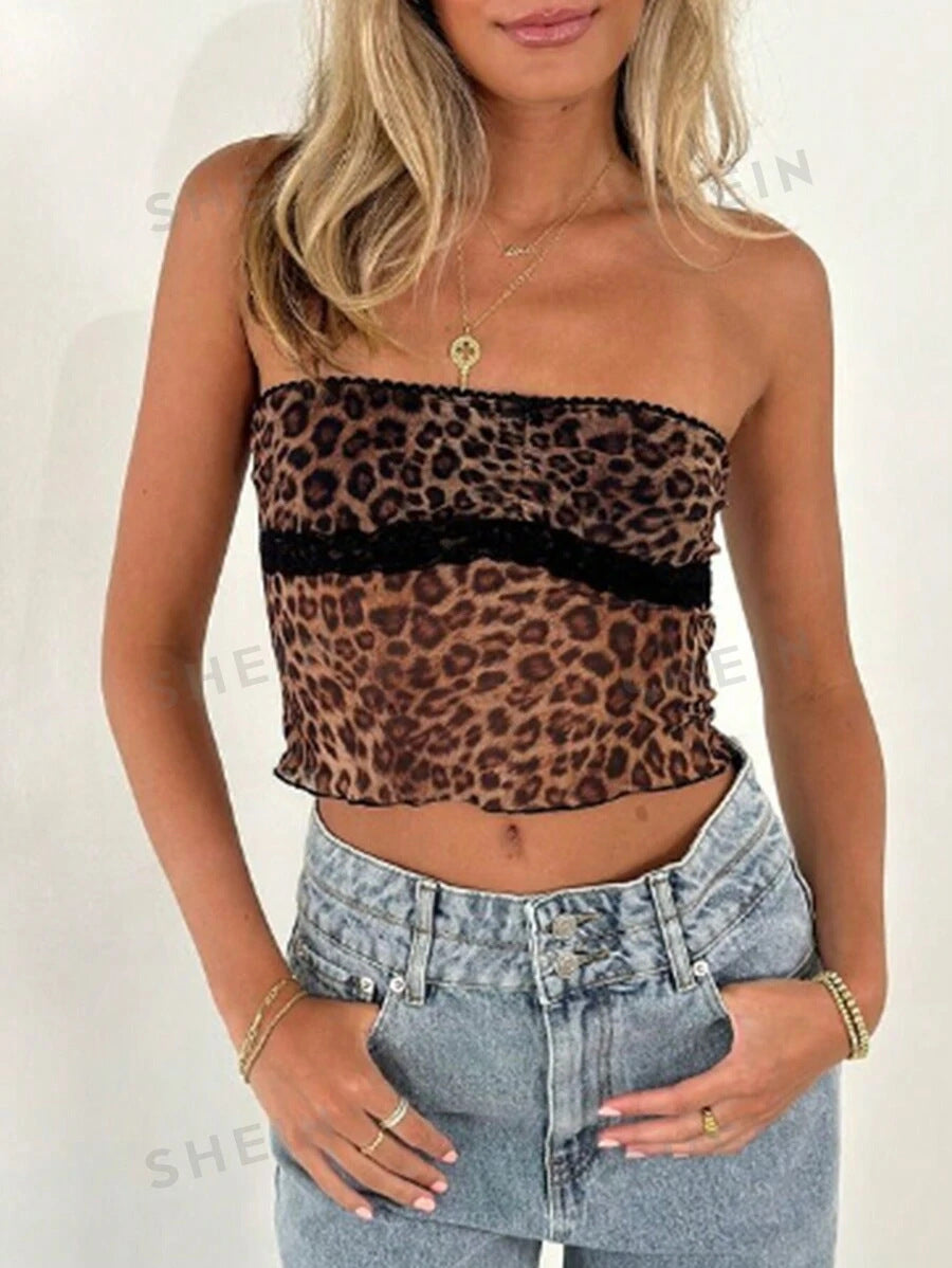 Dame bandeau-top med trendy leopardmønster og delikat spidskant Skovae