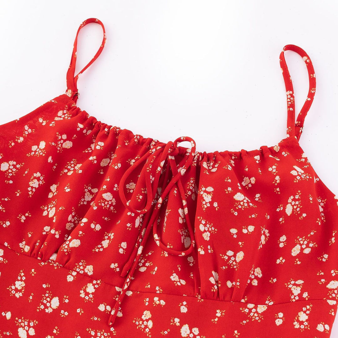 Dame Sommerligt Midikjole med blomstret design og fine spaghettistropper Stilla